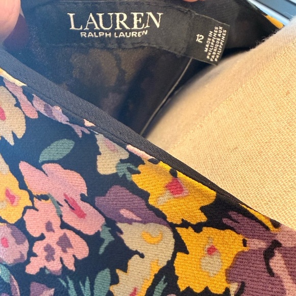 Lauren Ralph Lauren NWT Floral Crepe Flutter-Sleeve Dress - Picture 5 of 5